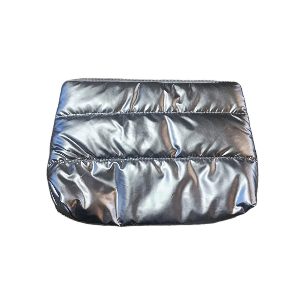 SMOOCH LIPS Metalic Silver Puffy Make Up Bag Cosmetic Clutch Puffer Bag Zip NWOT